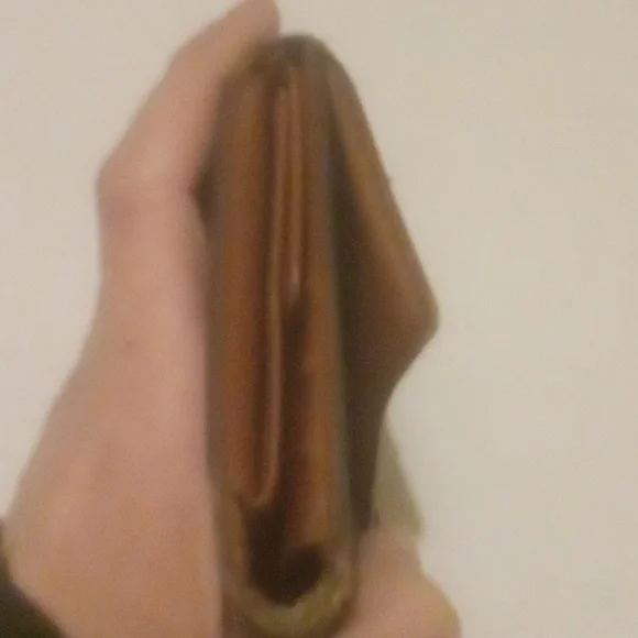 Louis Vuitton monogram tri fold long  wallet very roomy - Picture 11 of 16